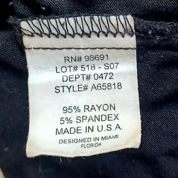 Olian Long Sleeved Crop Top Size Large - Picture 7 of 8